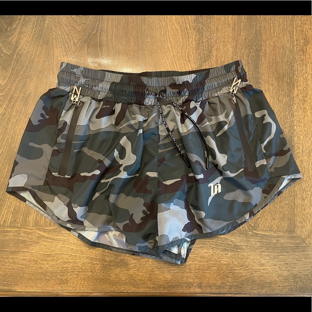 Muscle nation size small shorts